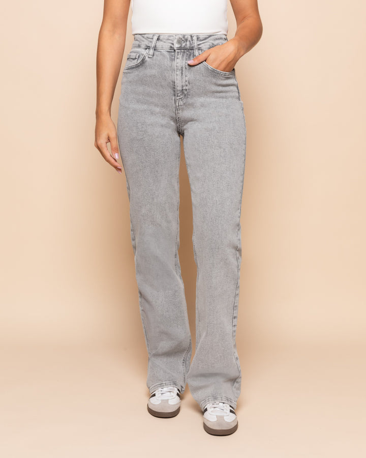 Aitana | Szare jeansy bootcut – swobodna elegancja
